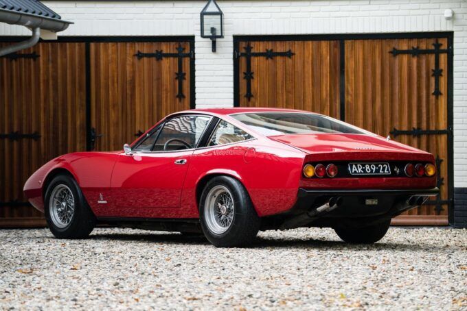 rear full body Ferrari 365gtc/4