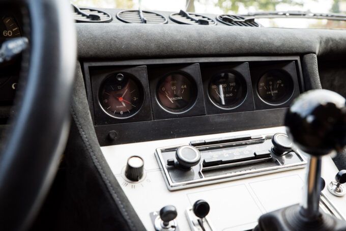 dashboard middel console Ferrari 365gtc/4