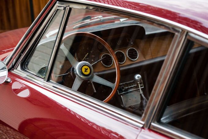 steering wheel window Ferrari 330GT 1966