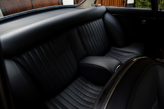 interior back seats Ferrari 330GT 1966