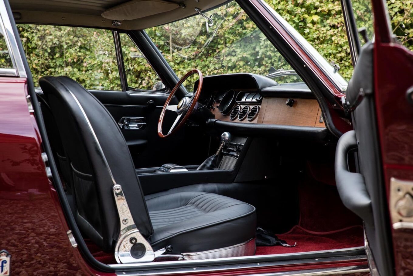 interior passenger steering wheelFerrari 330GT 1966