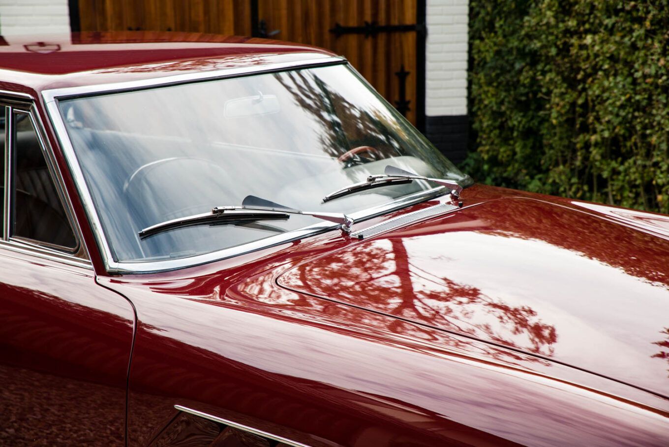 front window Ferrari 330GT 1966