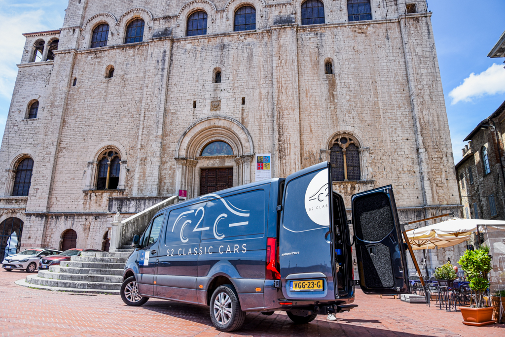 Bus italy service 1000 miglia 2022