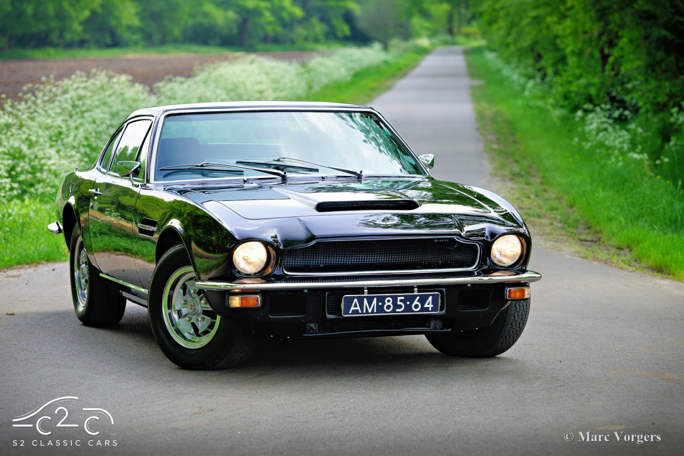 Aston Martin DBS V8 1972