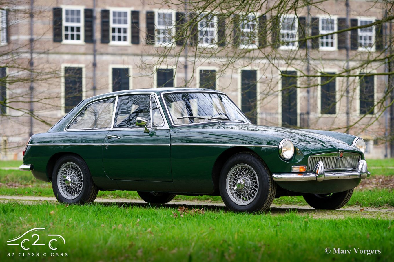 MG-MGB-GT-1967