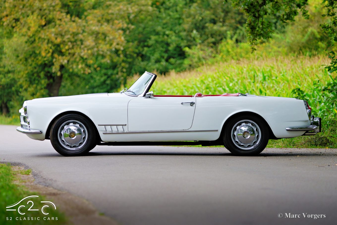 Alfa Romeo 2000 Touring Spider from 1959 for sale