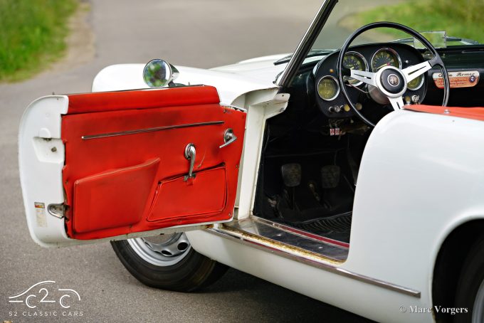 Alfa Romeo 2000 Touring Spider from 1959 for sale