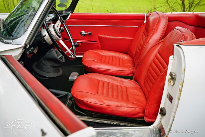 Alfa Romeo 2000 Touring Spider from 1959 for sale