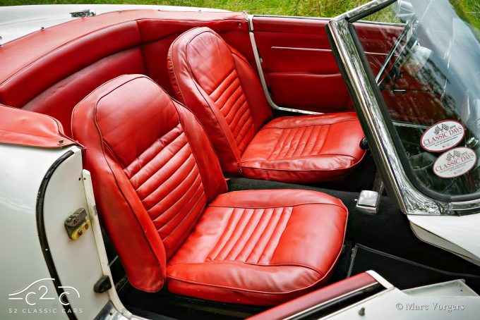 Alfa Romeo 2000 Touring Spider from 1959 for sale