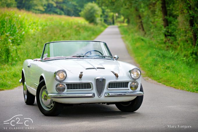 Alfa Romeo 2000 Touring Spider from 1959 for sale