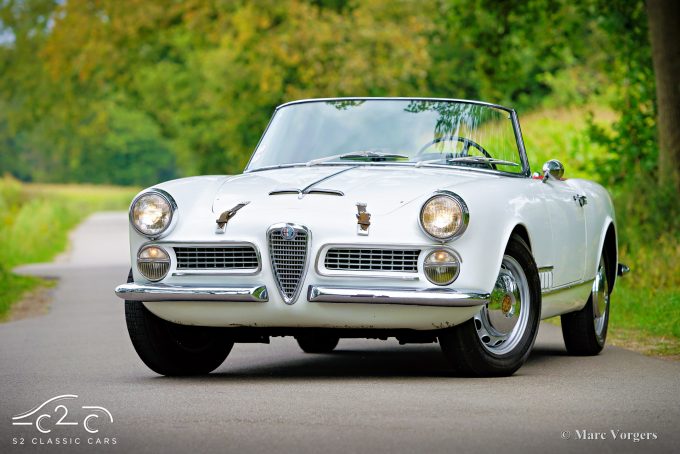 Alfa Romeo 2000 Touring Spider from 1959 for sale