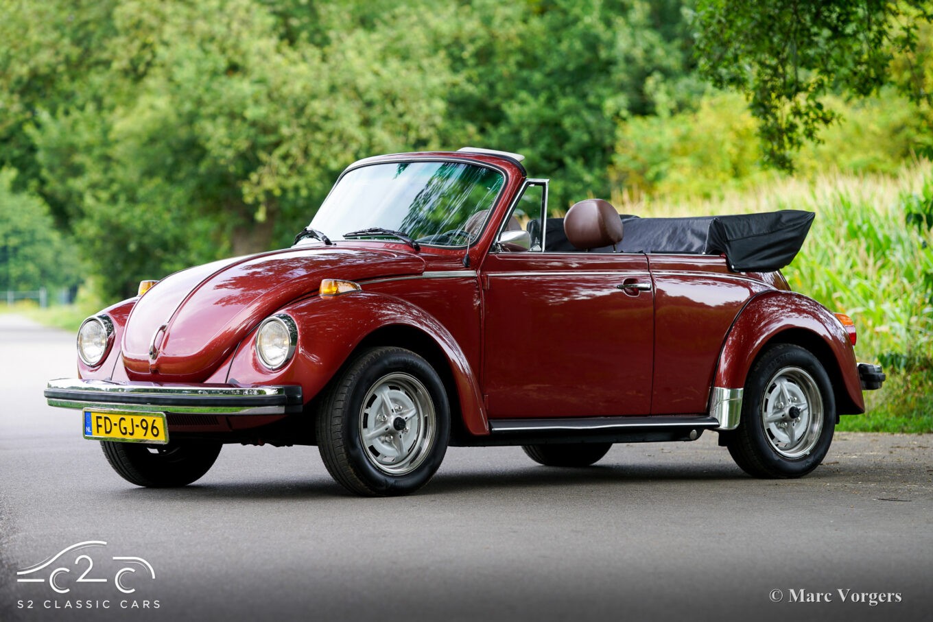 Volkswagen Beetle 1303 LS Cabriolet Fuel injection Champagne Edition 2 1978