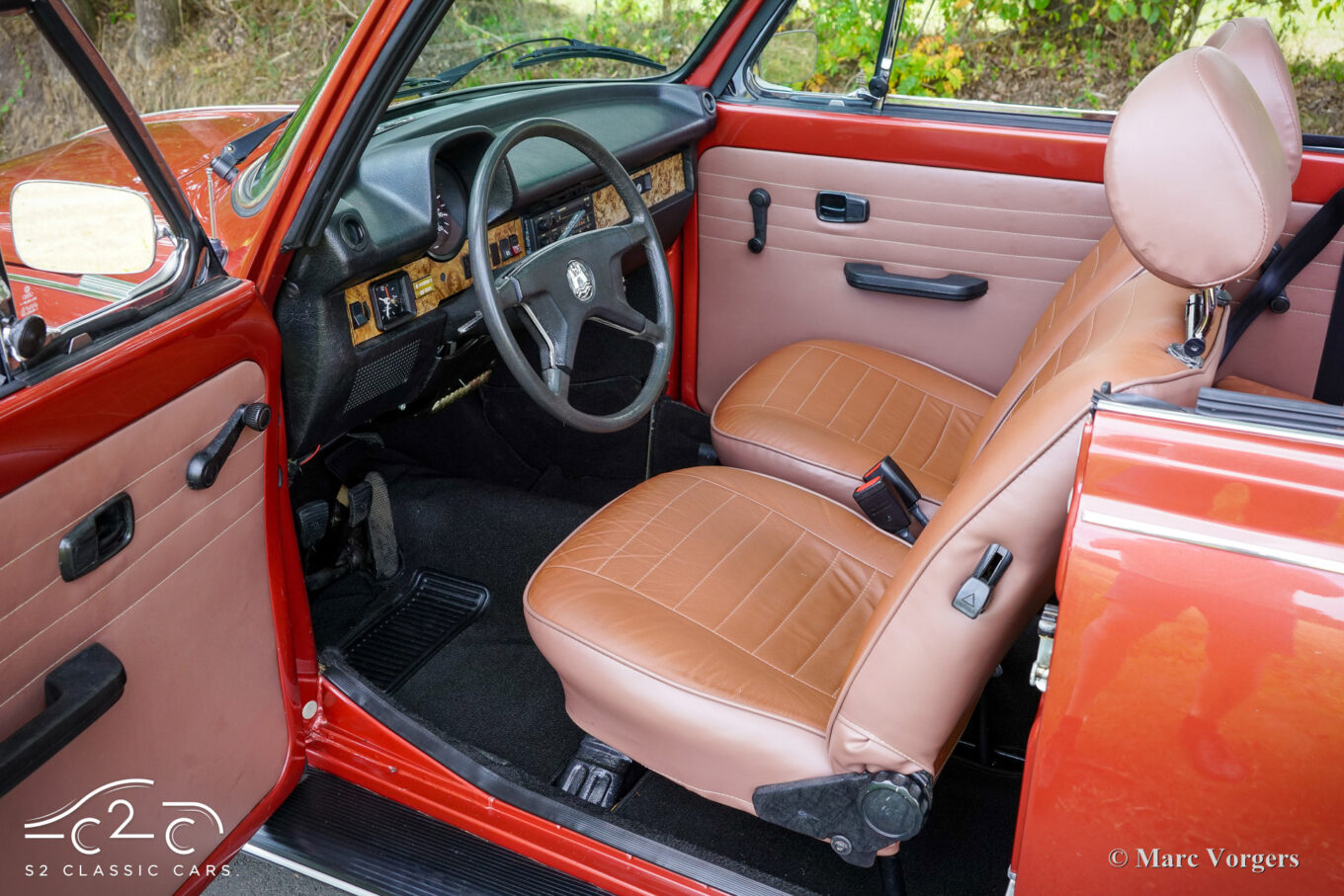 Volkswagen Beetle 1303 LS Cabriolet Fuel injection Champagne Edition 2 1978