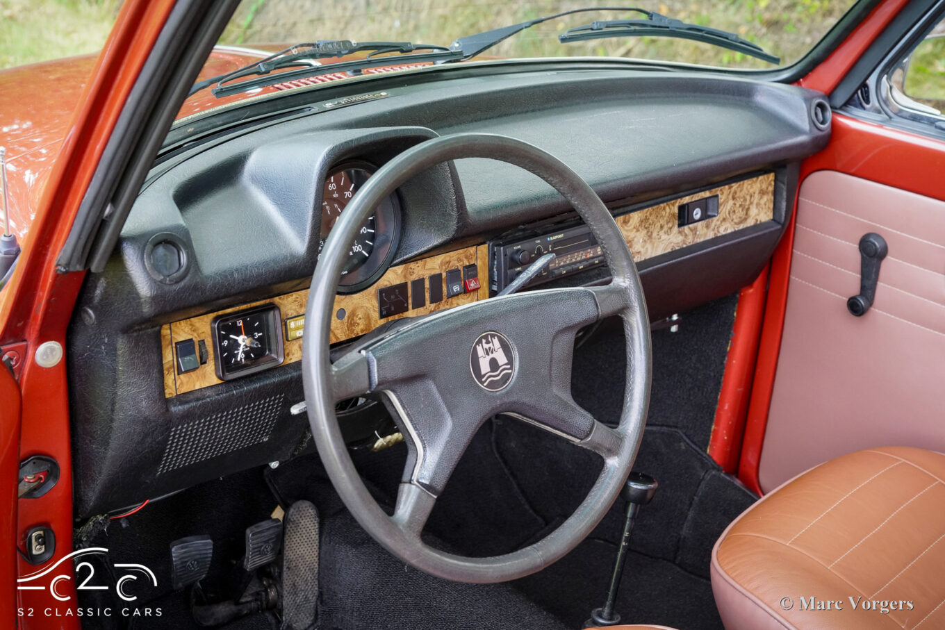 Volkswagen Beetle 1303 LS Cabriolet Fuel injection Champagne Edition 2 1978