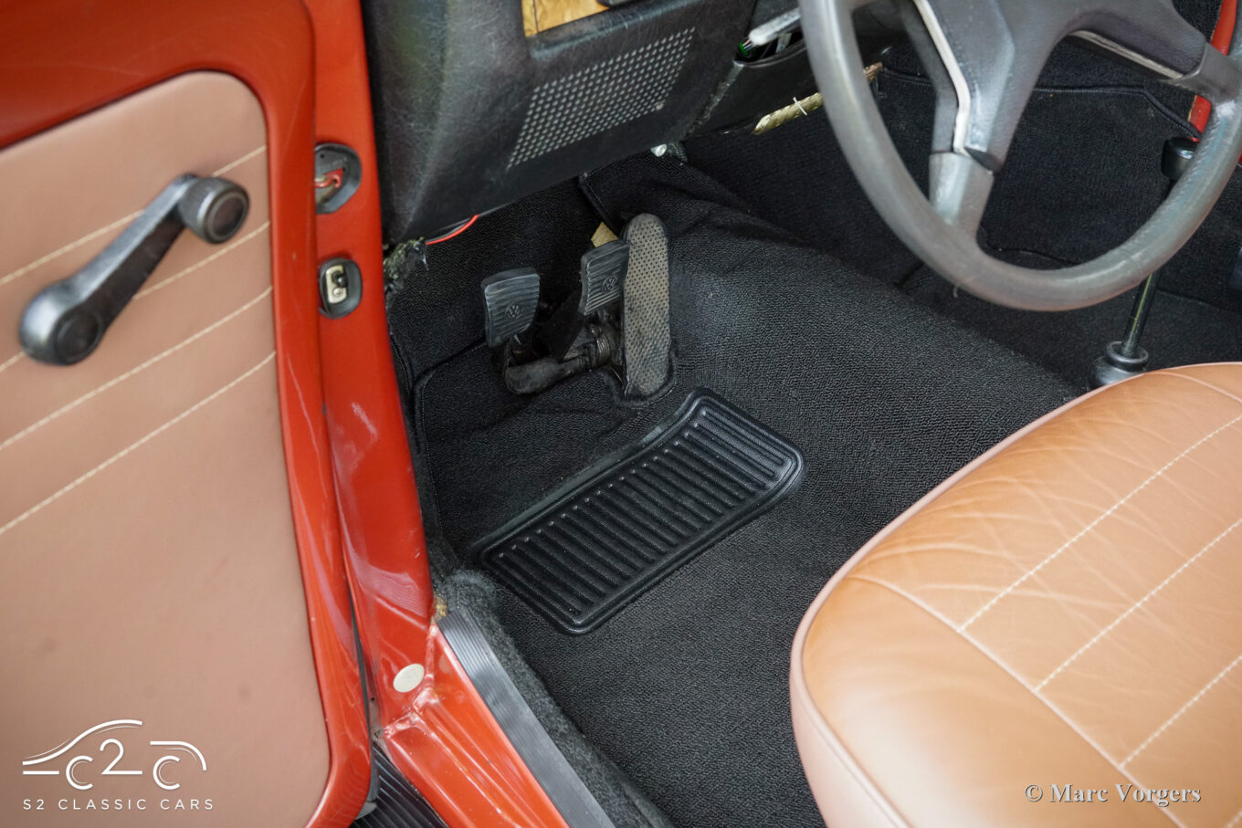 Volkswagen Beetle 1303 LS Cabriolet Fuel injection Champagne Edition 2 1978