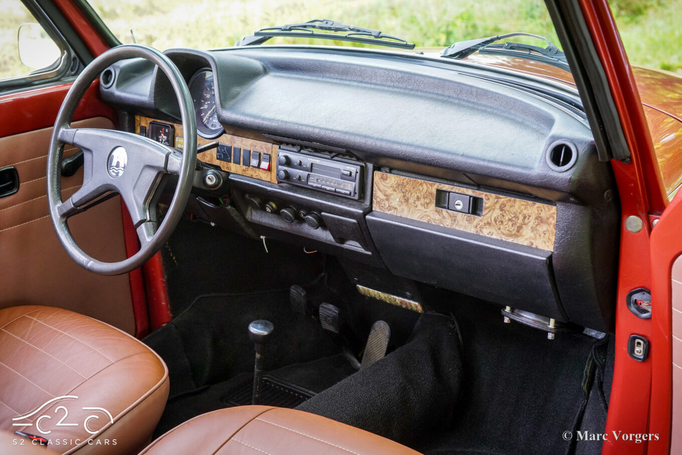 Volkswagen Beetle 1303 LS Cabriolet Fuel injection Champagne Edition 2 1978