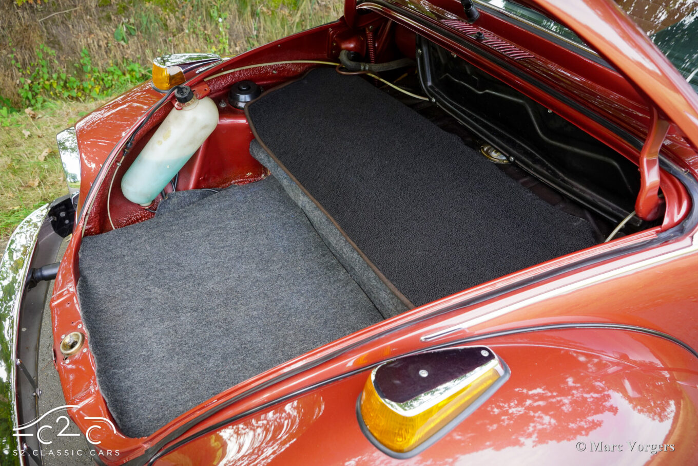 Volkswagen Beetle 1303 LS Cabriolet Fuel injection Champagne Edition 2 1978