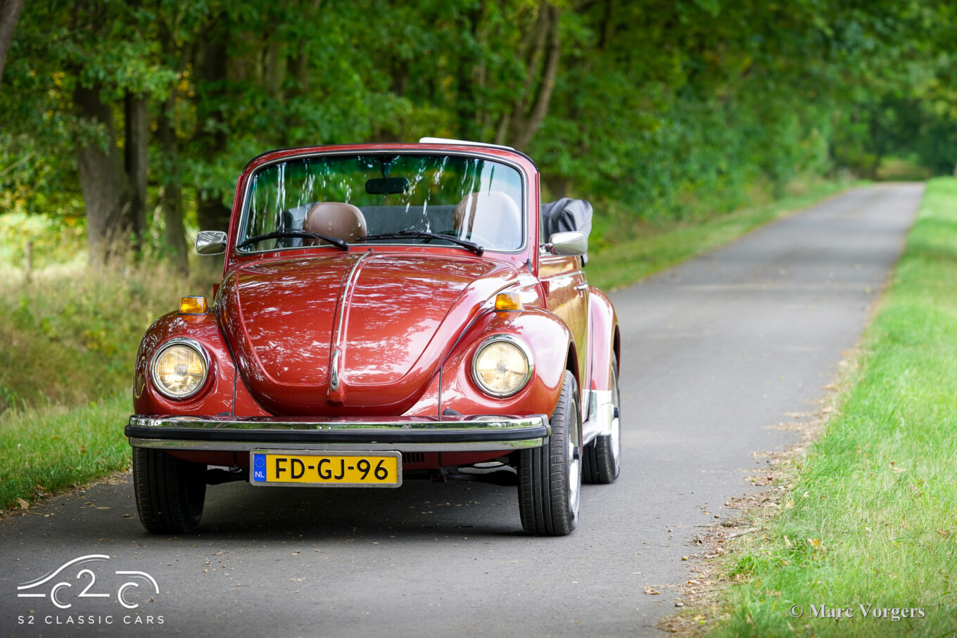 Volkswagen Beetle 1303 LS Cabriolet Fuel injection Champagne Edition 2 1978