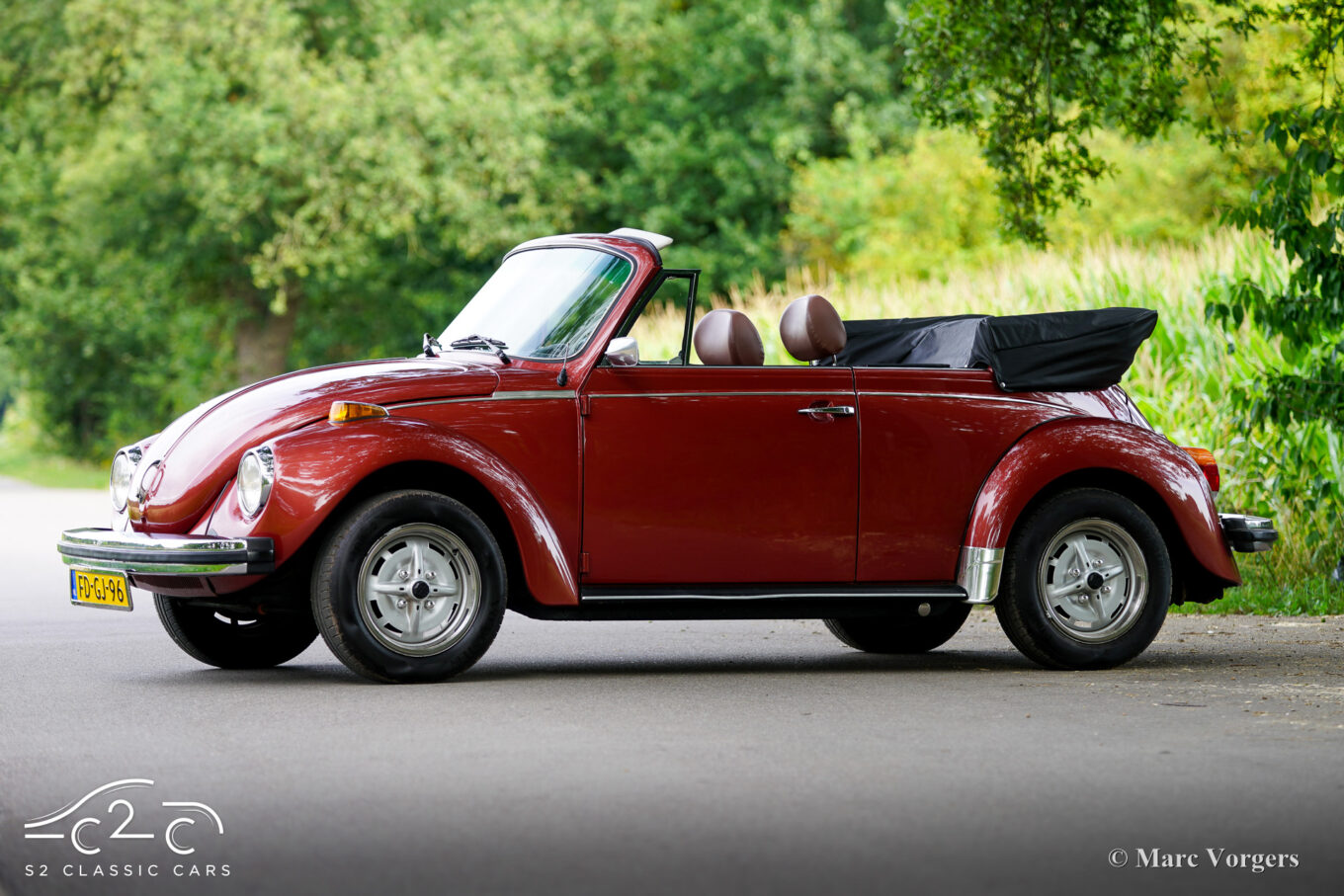 Volkswagen Beetle 1303 LS Cabriolet Fuel injection Champagne Edition 2 1978