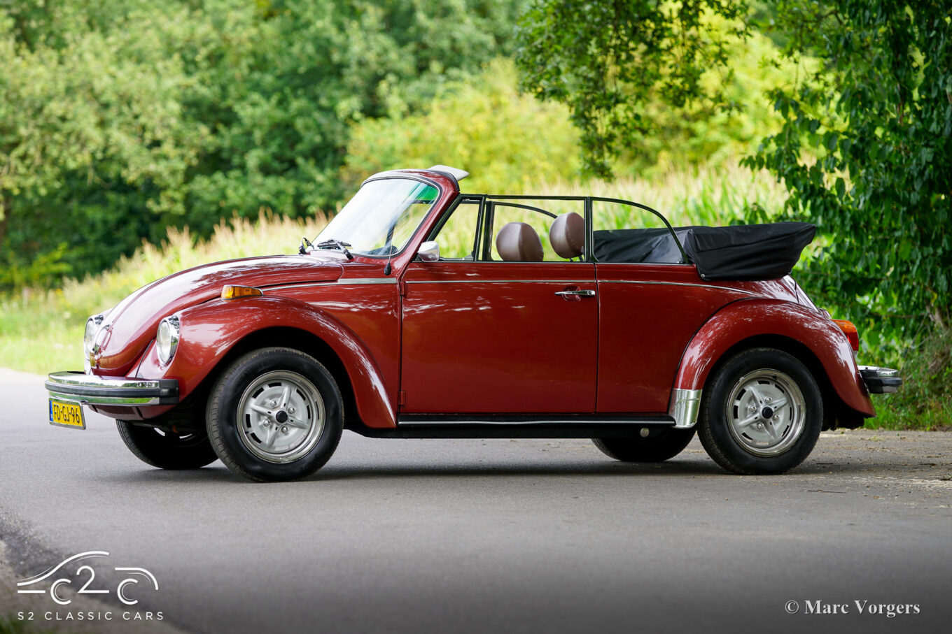 Volkswagen Beetle 1303 LS Cabriolet Fuel injection Champagne Edition 2 1978