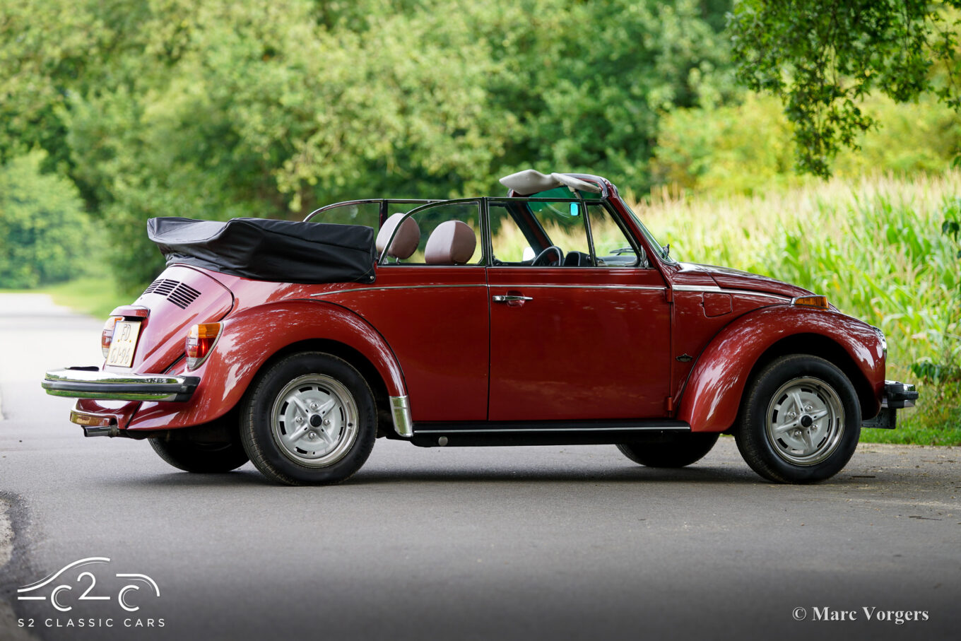 Volkswagen Beetle 1303 LS Cabriolet Fuel injection Champagne Edition 2 1978