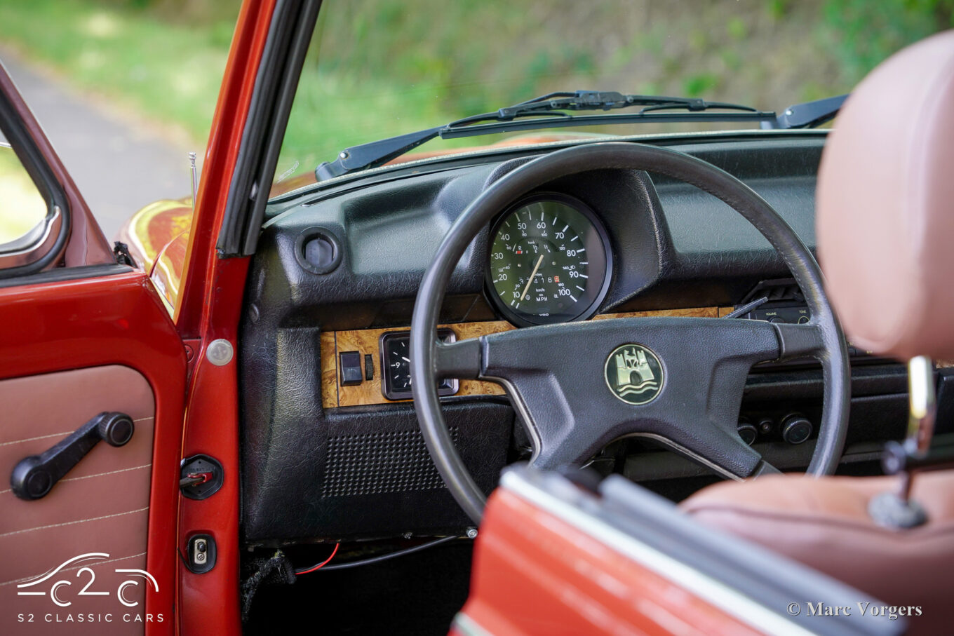 Volkswagen Beetle 1303 LS Cabriolet Fuel injection Champagne Edition 2 1978