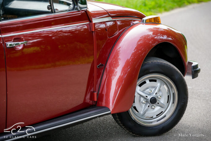 Volkswagen Beetle 1303 LS Cabriolet Fuel injection Champagne Edition 2 1978