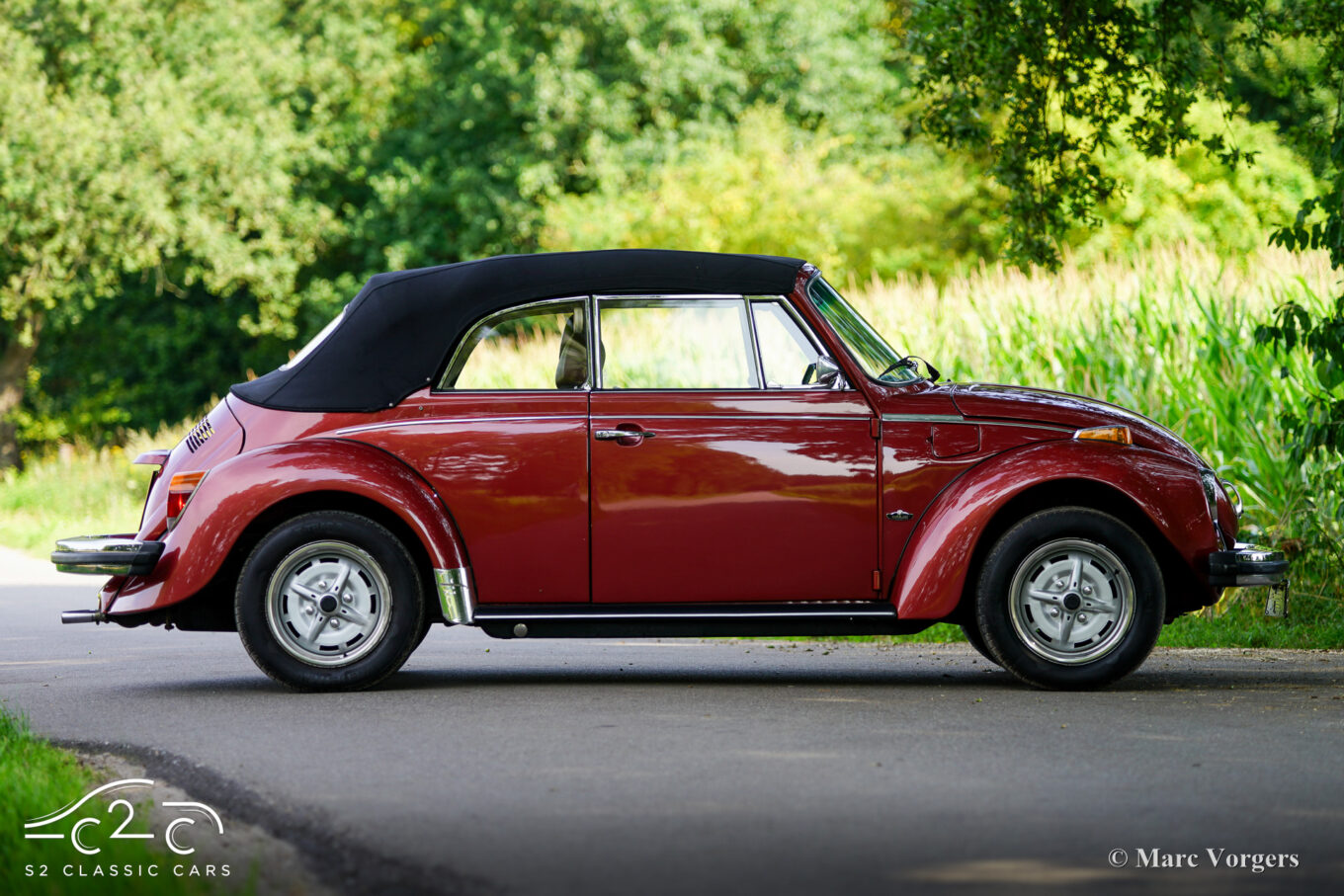 Volkswagen Beetle 1303 LS Cabriolet Fuel injection Champagne Edition 2 1978