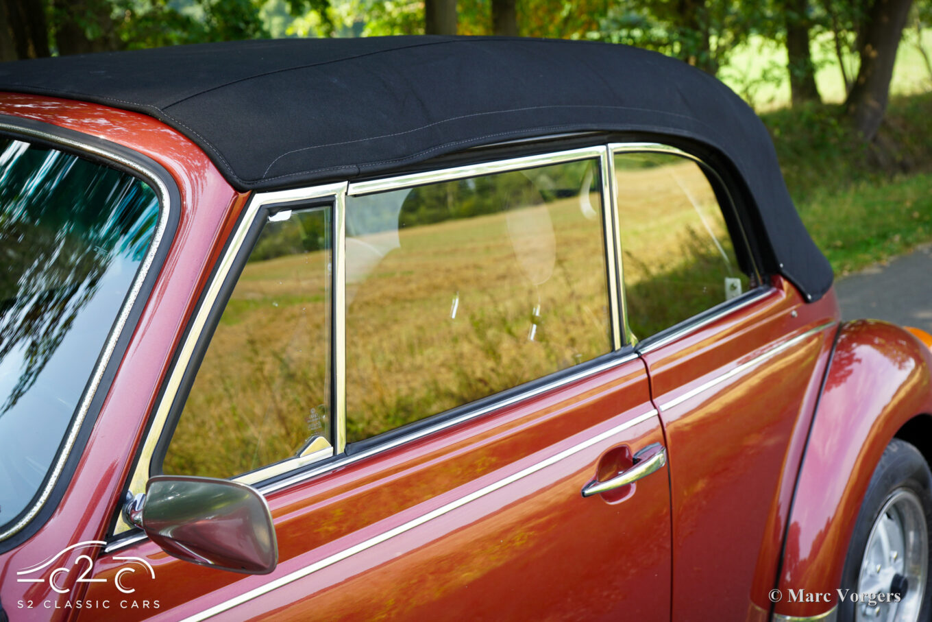 Volkswagen Beetle 1303 LS Cabriolet Fuel injection Champagne Edition 2 1978