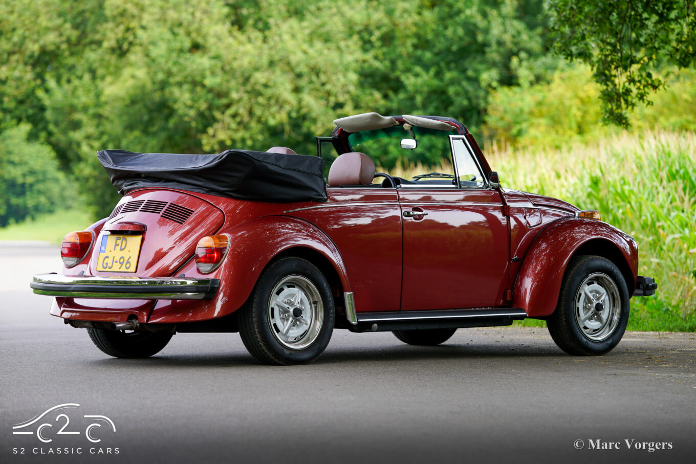 Volkswagen Beetle 1303 LS Cabriolet Fuel injection Champagne Edition 2 1978