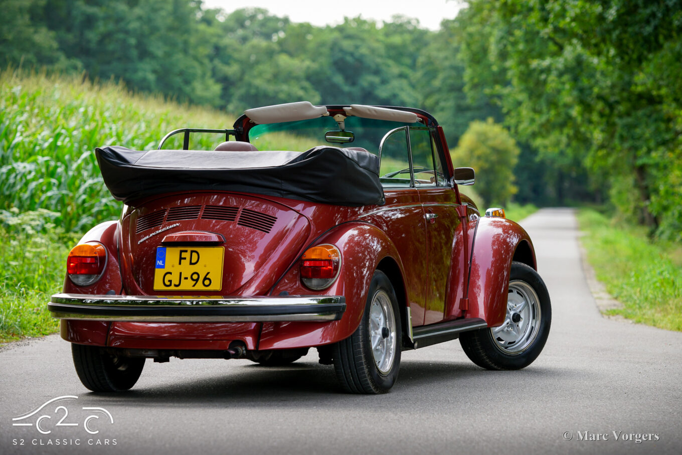 Volkswagen Beetle 1303 LS Cabriolet Fuel injection Champagne Edition 2 1978