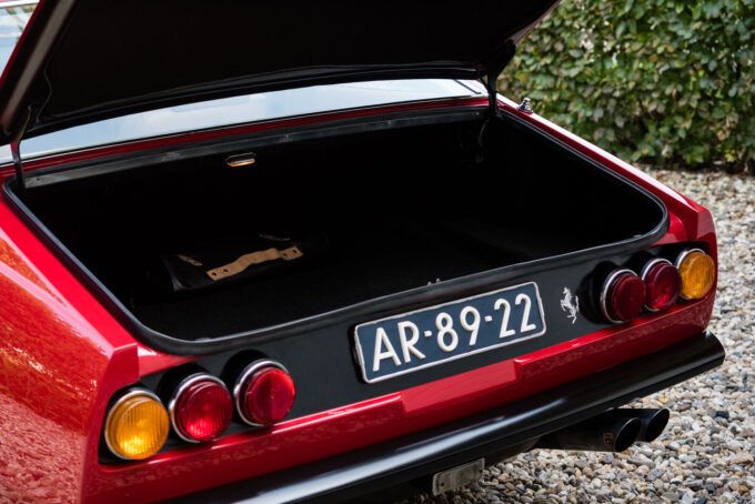 Ferrari 365 GTC/4