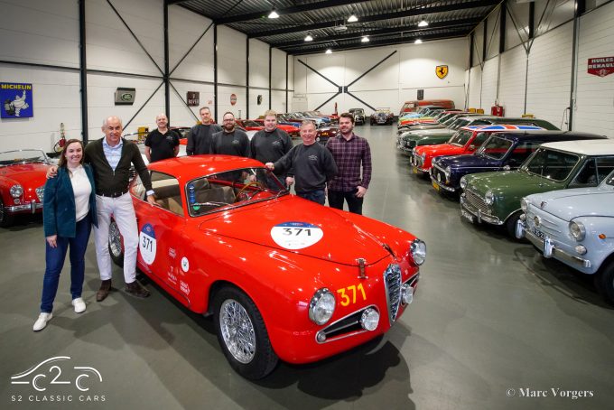 Teamfoto s2 classic cars met alfa romeo - samenwerking Classicargarage