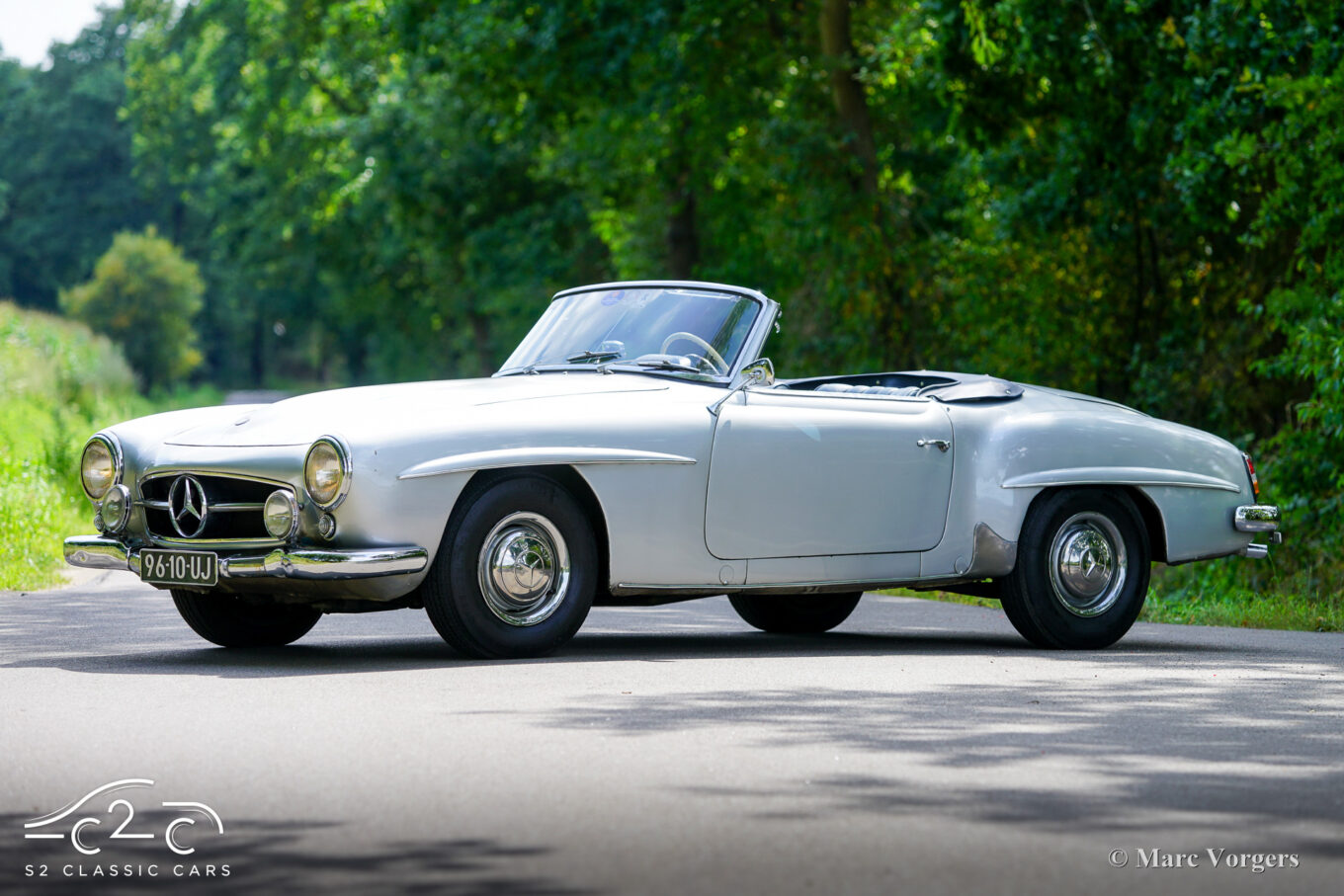 Mercedes 190SL W121 uit 1955 te koop. 1000 Miglia eligible, hard top