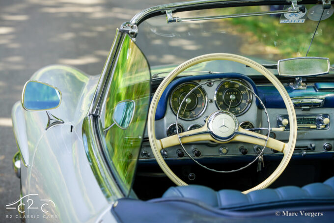 Mercedes 190SL uit 1955 te koop. 1000 Miglia eligible, hard top